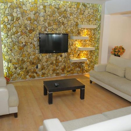 Koz Eren Otel Çeşme Luaran gambar