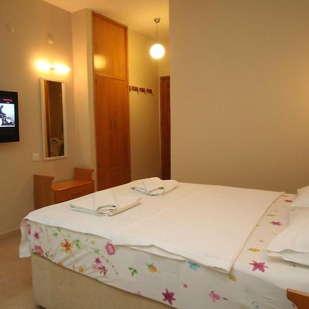 Koz Eren Otel Çeşme Luaran gambar