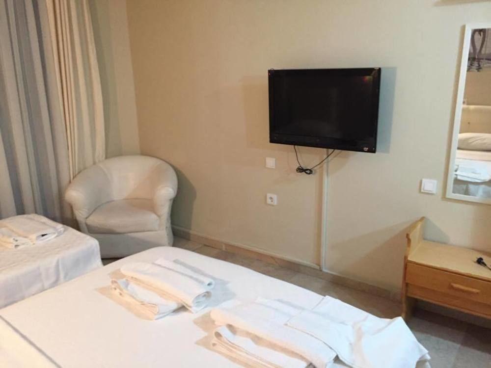 Koz Eren Otel Çeşme Luaran gambar