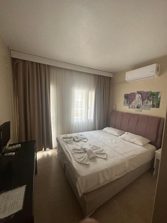 Koz Eren Otel Çeşme Luaran gambar