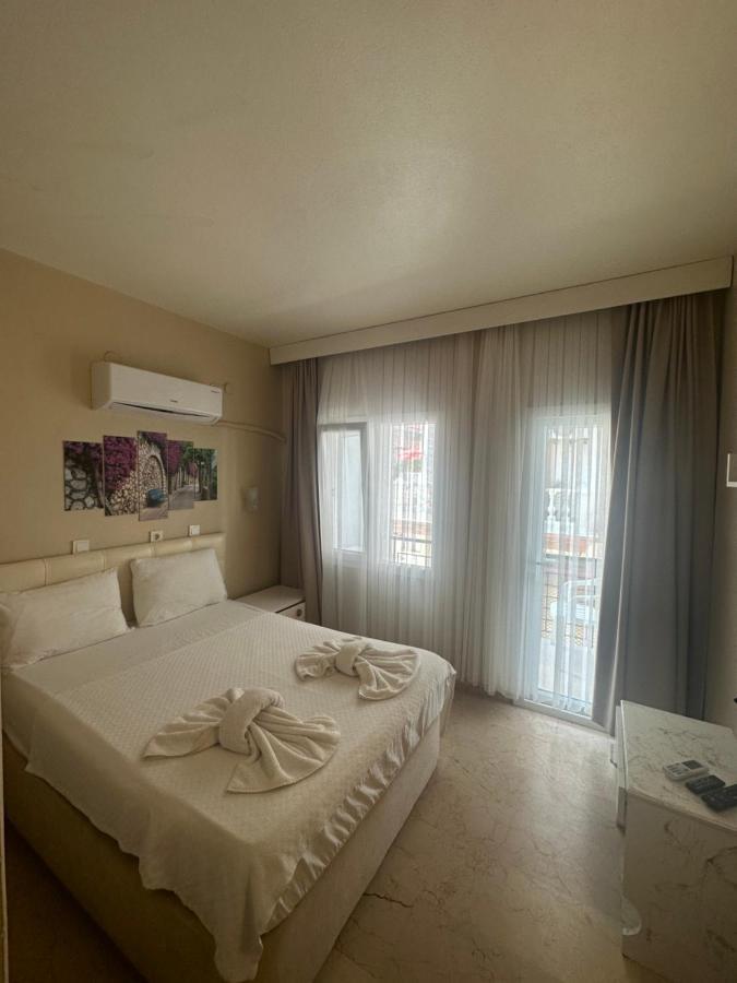 Koz Eren Otel Çeşme Luaran gambar