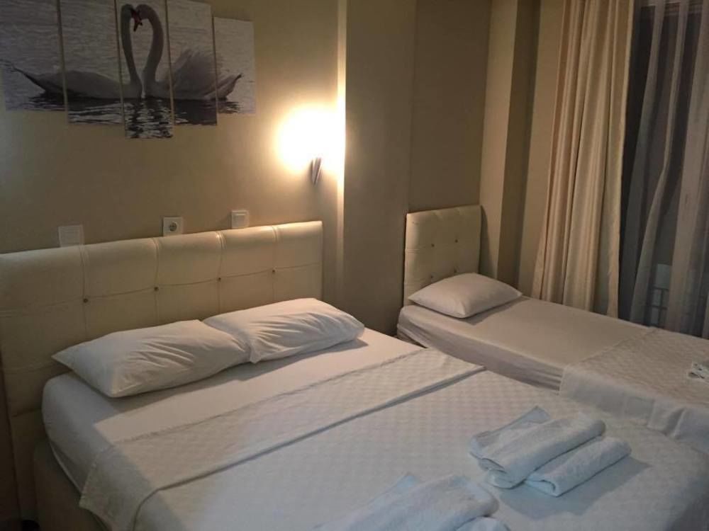 Koz Eren Otel Çeşme Luaran gambar