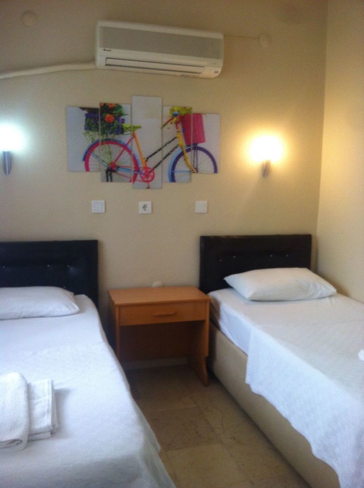 Koz Eren Otel Çeşme Luaran gambar