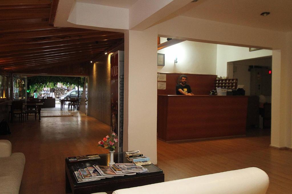 Koz Eren Otel Çeşme Luaran gambar